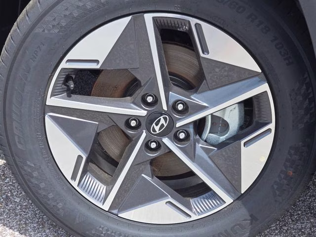 2026 White Pearl Hyundai Tucson SEL AWD SUV