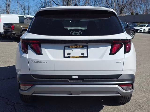 2026 White Pearl Hyundai Tucson SEL AWD SUV