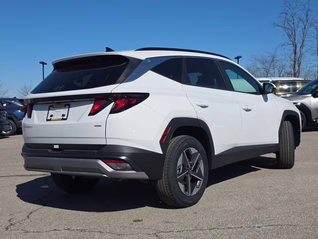 2026 White Pearl Hyundai Tucson SEL AWD SUV