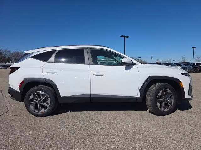 2026 White Pearl Hyundai Tucson SEL AWD SUV