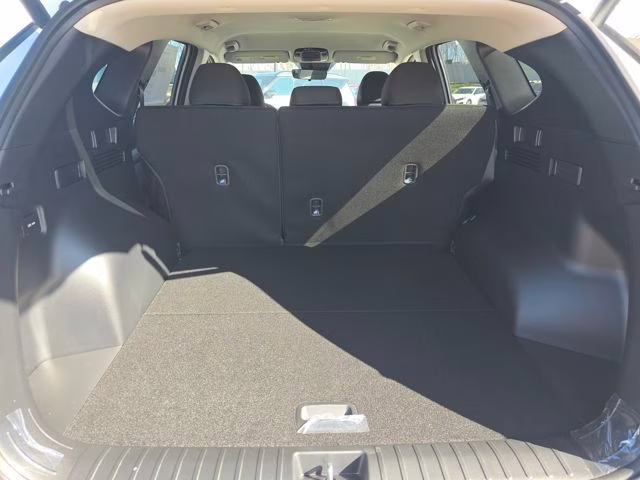 2026 White Pearl Hyundai Tucson SEL AWD SUV