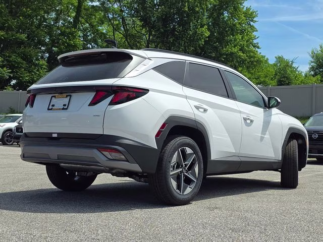 2026 White Pearl Hyundai Tucson SEL AWD SUV