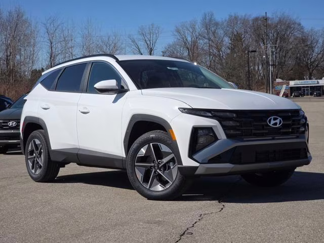 2026 White Pearl Hyundai Tucson SEL AWD SUV