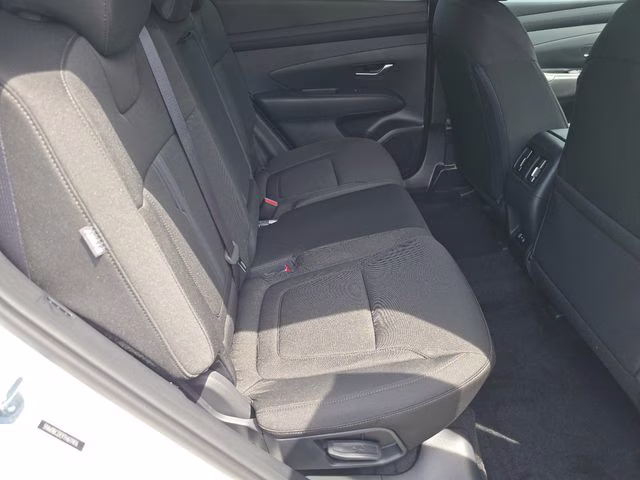 2026 White Pearl Hyundai Tucson SEL AWD SUV