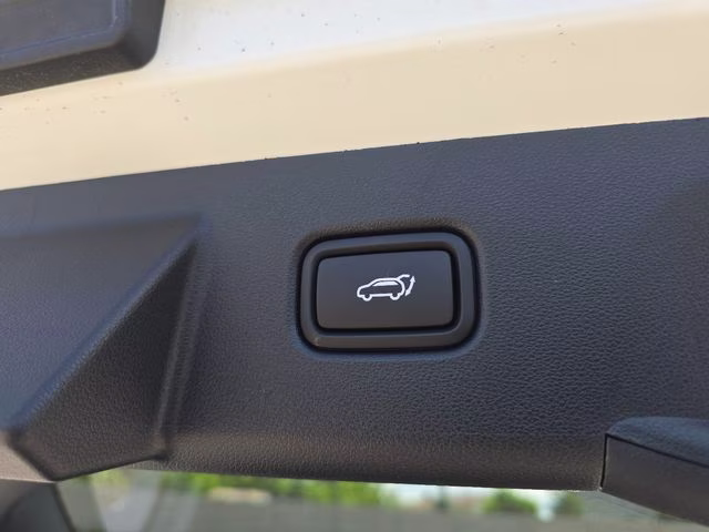 2026 White Pearl Hyundai Tucson SEL AWD SUV