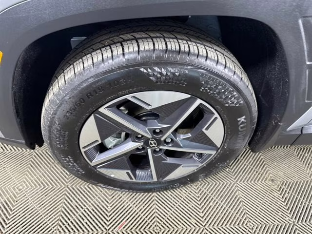 2025 Shimmering Silver Hyundai Tucson SEL AWD SUV
