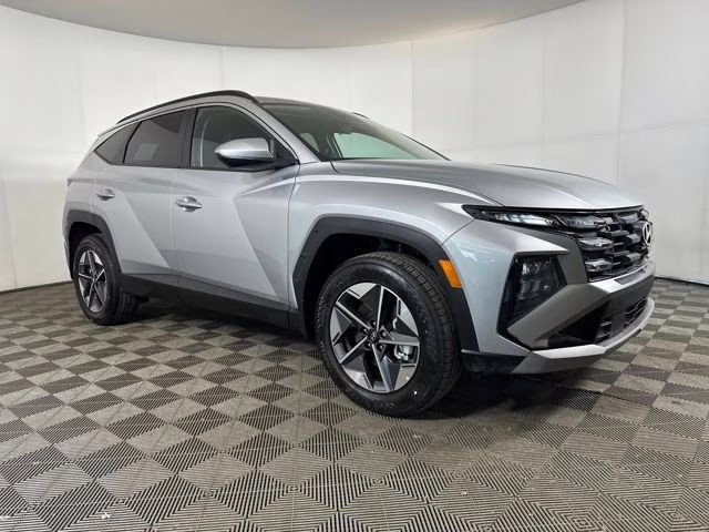 2025 Shimmering Silver Hyundai Tucson SEL AWD SUV
