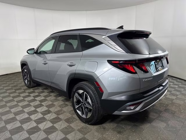 2025 Shimmering Silver Hyundai Tucson SEL AWD SUV