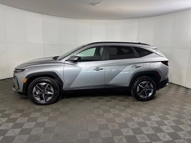 2025 Shimmering Silver Hyundai Tucson SEL AWD SUV