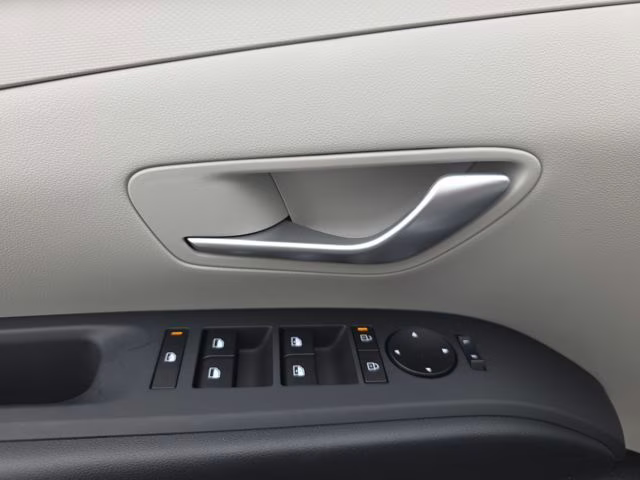 2026 White Pearl Hyundai Tucson SEL AWD SUV