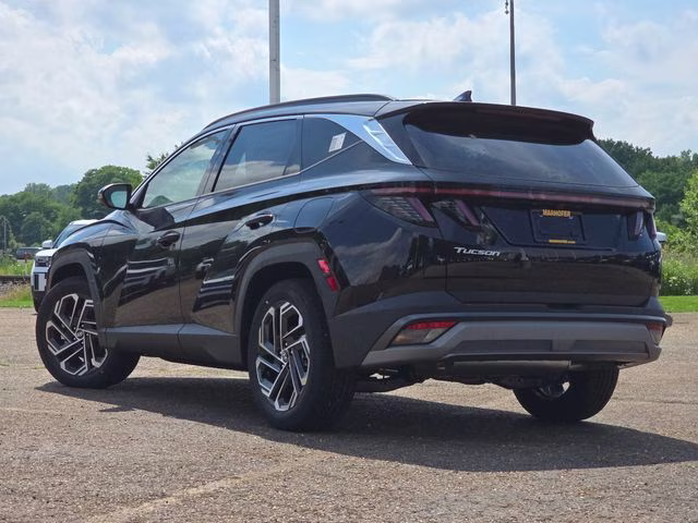 2026 Phantom Black Hyundai Tucson Limited FWD SUV