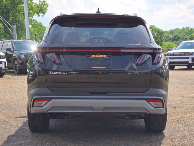 2026 Phantom Black Hyundai Tucson Limited FWD SUV
