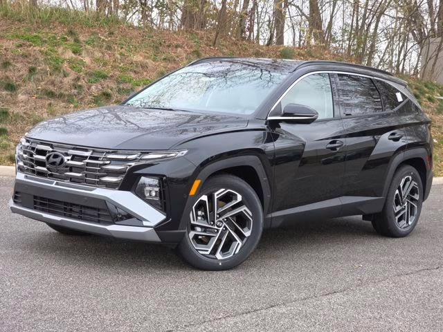 2026 Phantom Black Hyundai Tucson Limited FWD SUV