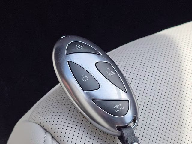 2026 Phantom Black Hyundai Tucson Limited FWD SUV