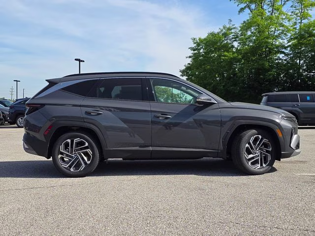2026 Ecotronic Gray Hyundai Tucson Limited FWD SUV