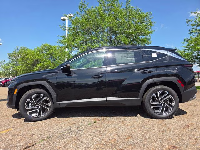 2026 Phantom Black Hyundai Tucson Limited AWD SUV