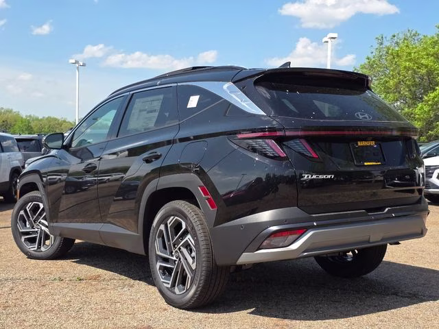 2026 Phantom Black Hyundai Tucson Limited AWD SUV