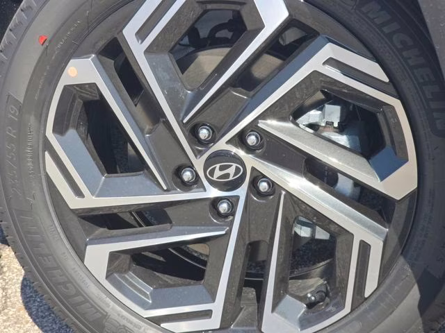 2026 White Pearl Hyundai Tucson Limited AWD SUV