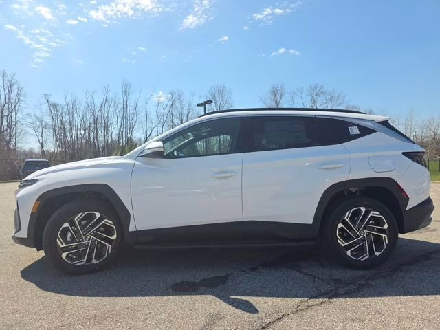 2026 White Pearl Hyundai Tucson Limited AWD SUV