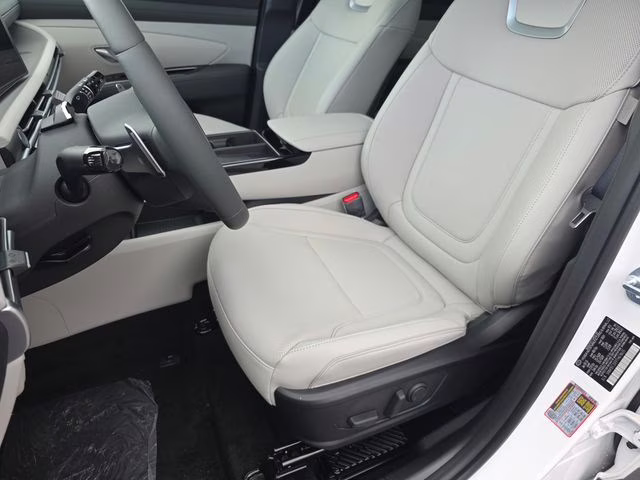 2026 White Pearl Hyundai Tucson Limited AWD SUV