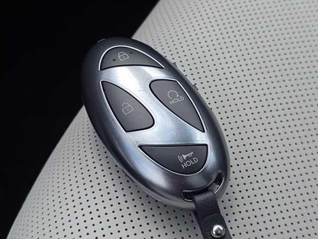 2026 White Pearl Hyundai Tucson Limited AWD SUV