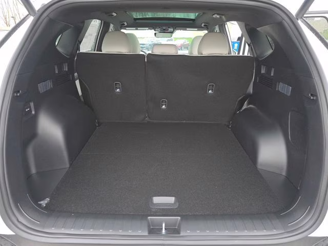 2026 White Pearl Hyundai Tucson Limited AWD SUV