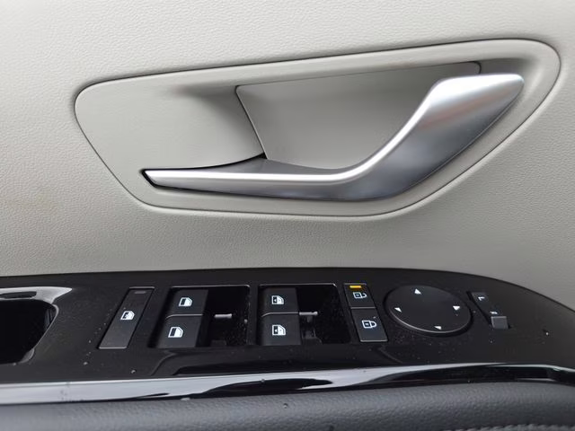 2026 White Pearl Hyundai Tucson Limited AWD SUV