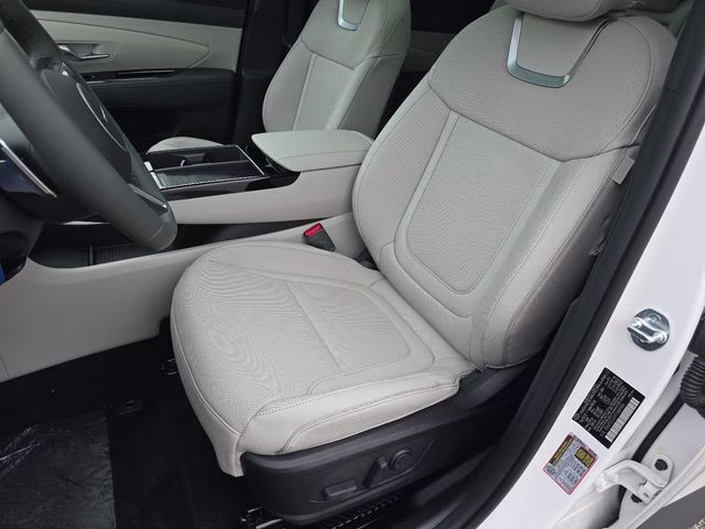 2026 White Pearl Hyundai Tucson Limited AWD SUV