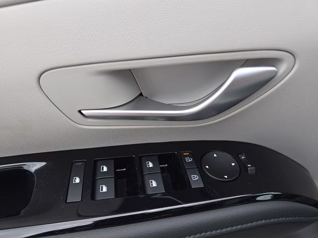 2026 White Pearl Hyundai Tucson Limited AWD SUV