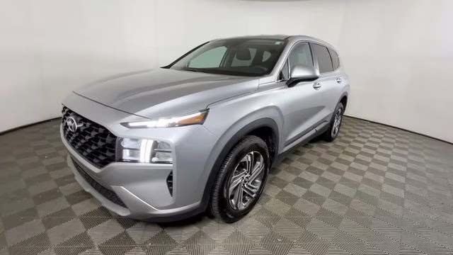 2023 Shimmering Silver Pearl Hyundai Santa Fe SE FWD SUV
