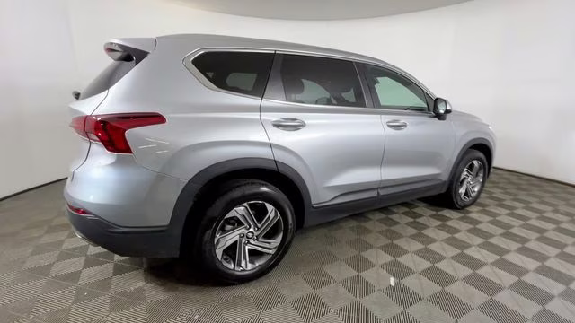 2023 Shimmering Silver Pearl Hyundai Santa Fe SE FWD SUV