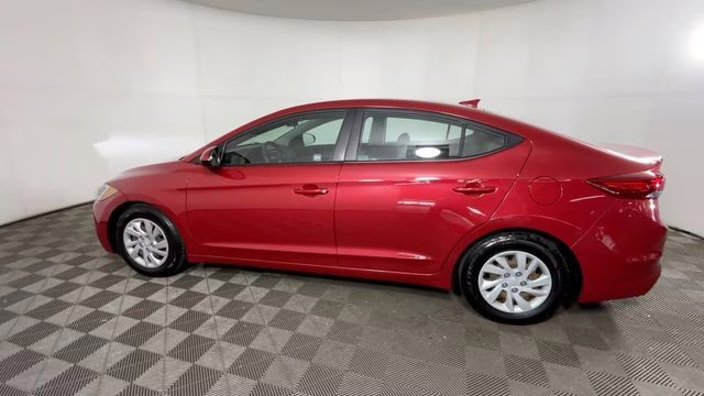 2017 Scarlet Red Hyundai Elantra SE FWD Sedan