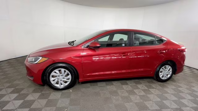 2017 Scarlet Red Hyundai Elantra SE FWD Sedan