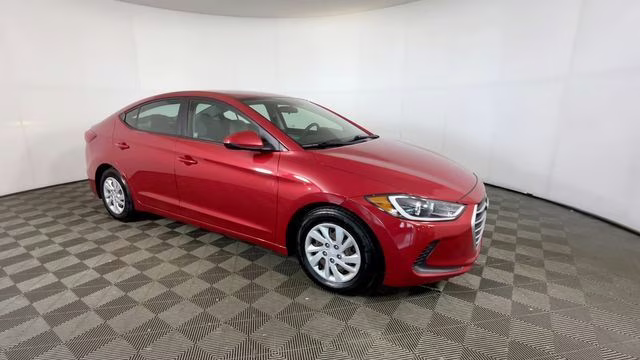 2017 Scarlet Red Hyundai Elantra SE FWD Sedan
