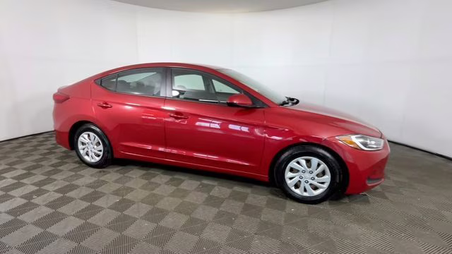 2017 Scarlet Red Hyundai Elantra SE FWD Sedan