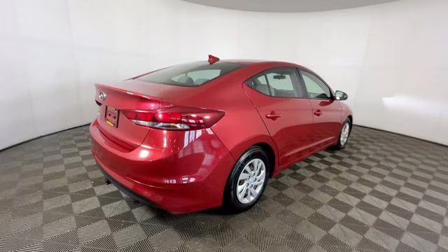 2017 Scarlet Red Hyundai Elantra SE FWD Sedan