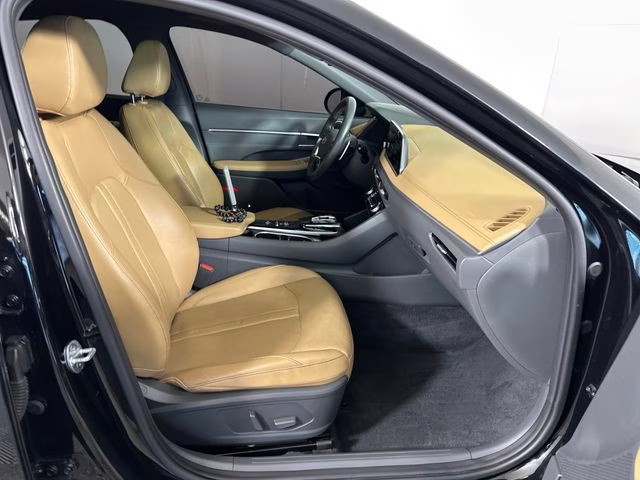 2021 Phantom Black Hyundai Sonata Limited FWD Sedan