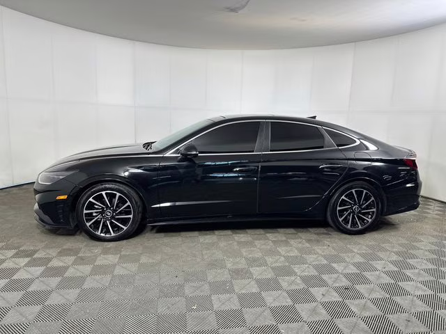 2021 Phantom Black Hyundai Sonata Limited FWD Sedan