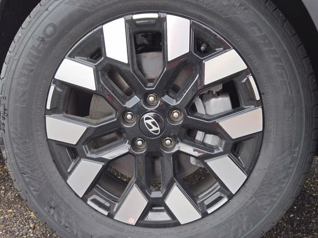 2026 Hampton Gray Hyundai Santa Cruz SE AWD Truck