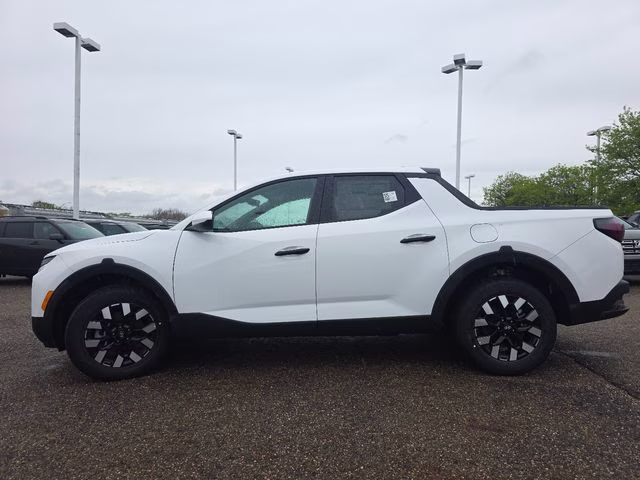 2026 Atlas White Hyundai Santa Cruz SE AWD Truck