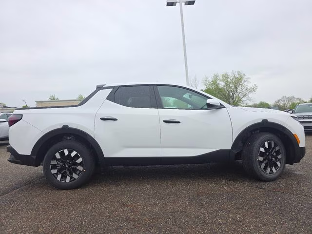 2026 Atlas White Hyundai Santa Cruz SE AWD Truck