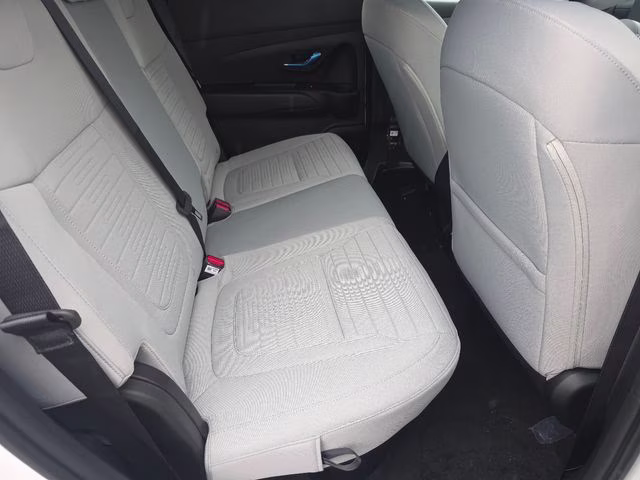 2026 Atlas White Hyundai Santa Cruz SE AWD Truck