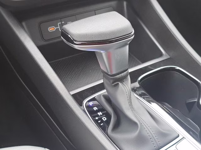 2026 Atlas White Hyundai Santa Cruz SE AWD Truck