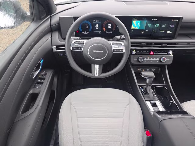 2026 Atlas White Hyundai Santa Cruz SE AWD Truck