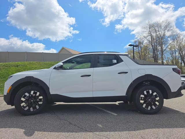 2026 Atlas White Hyundai Santa Cruz SEL AWD Truck