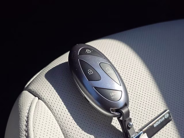 2026 Atlas White Hyundai Santa Cruz SEL AWD Truck