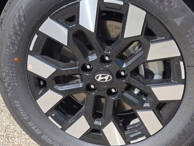 2026 Atlas White Hyundai Santa Cruz SEL AWD Truck