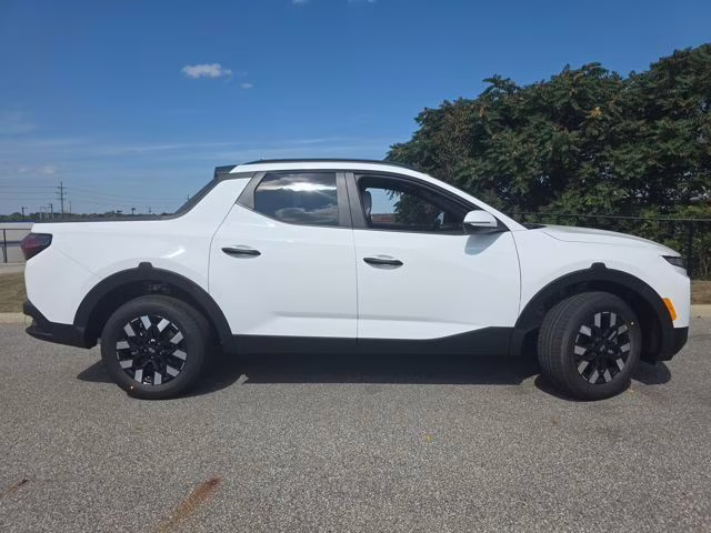 2026 Atlas White Hyundai Santa Cruz SEL AWD Truck
