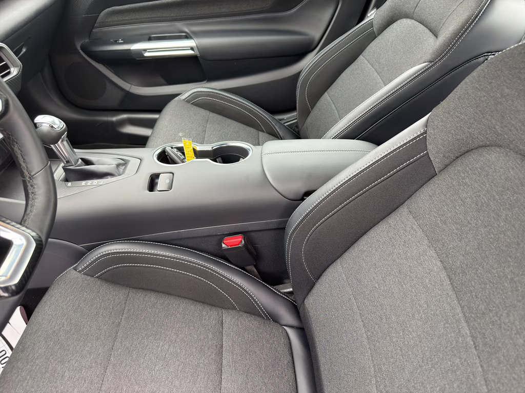 2025 MOLTEN MAGENTA METALLIC TC Ford Mustang EcoBoost RWD Coupe