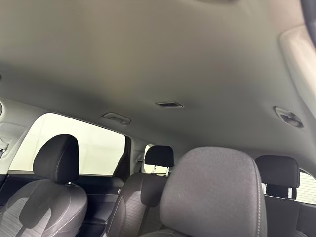 2025 Everlasting Silver Kia Sorento LX FWD SUV